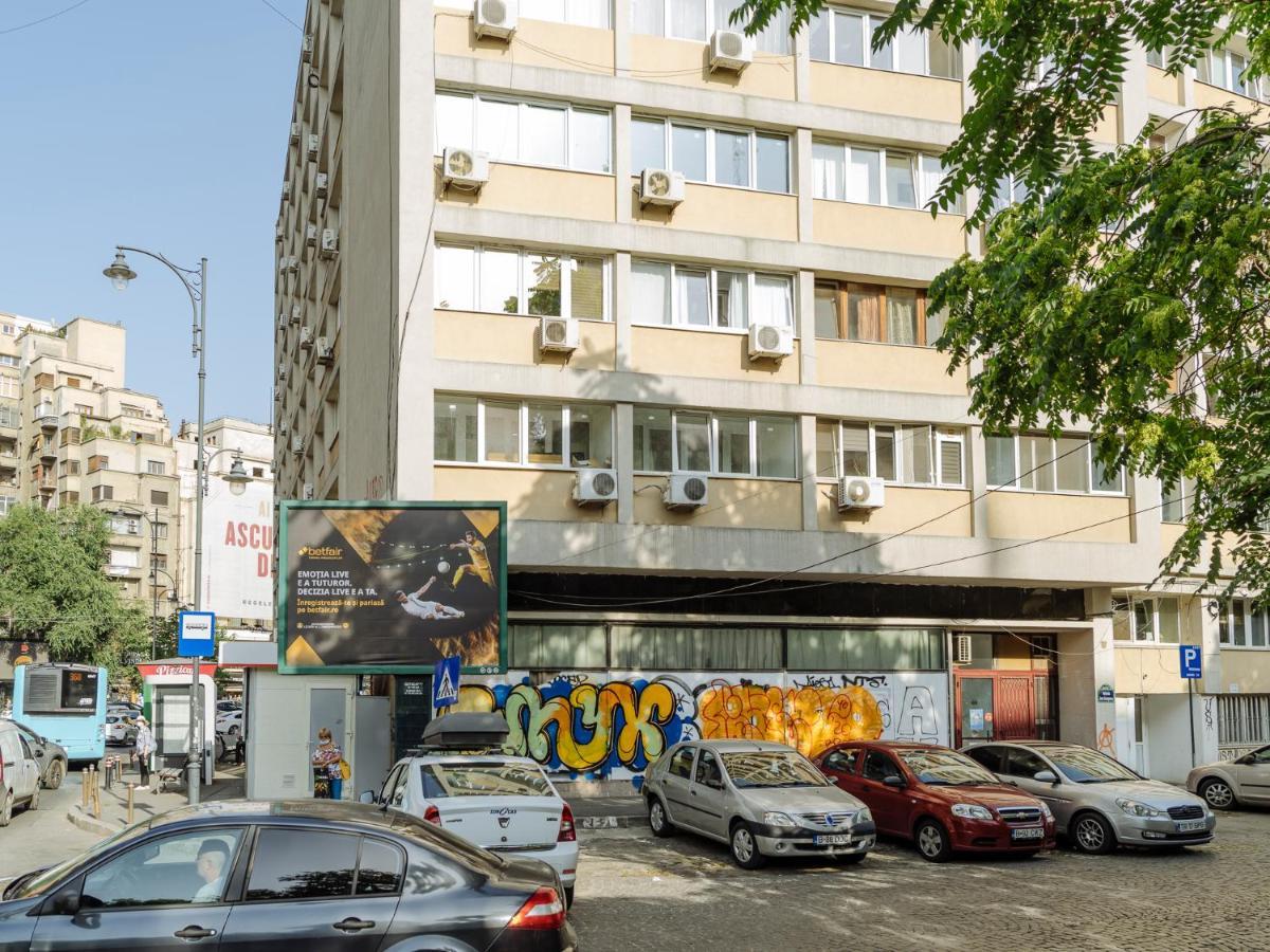 Old Town Historic Apartment With Backyard Mini Park Bucureşti Ngoại thất bức ảnh